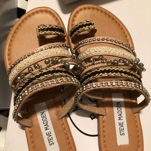 Steve madden flip flops
